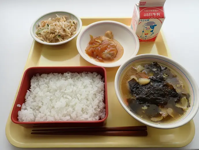 写真:4月18日(木曜)給食