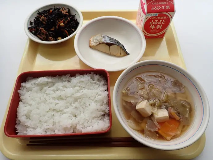 写真:4月23日(火曜)給食