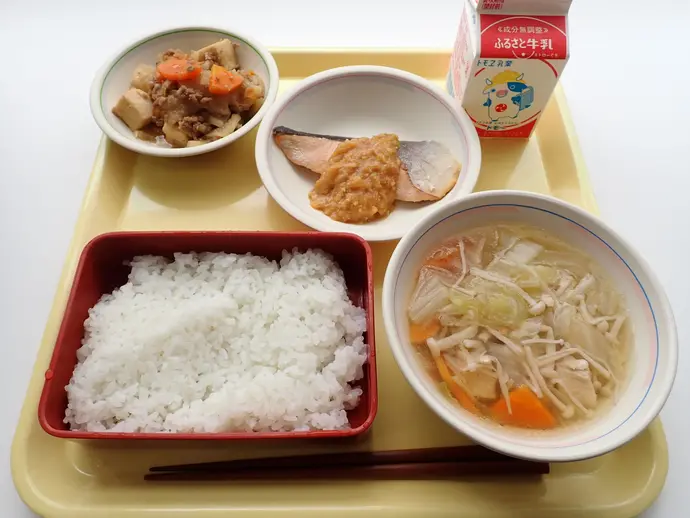 写真:4月23日(火曜)給食