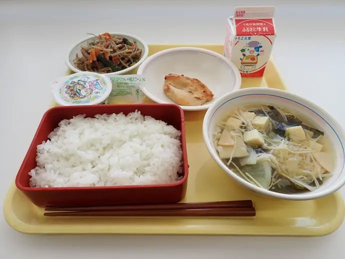 写真:5月2日(木曜)給食