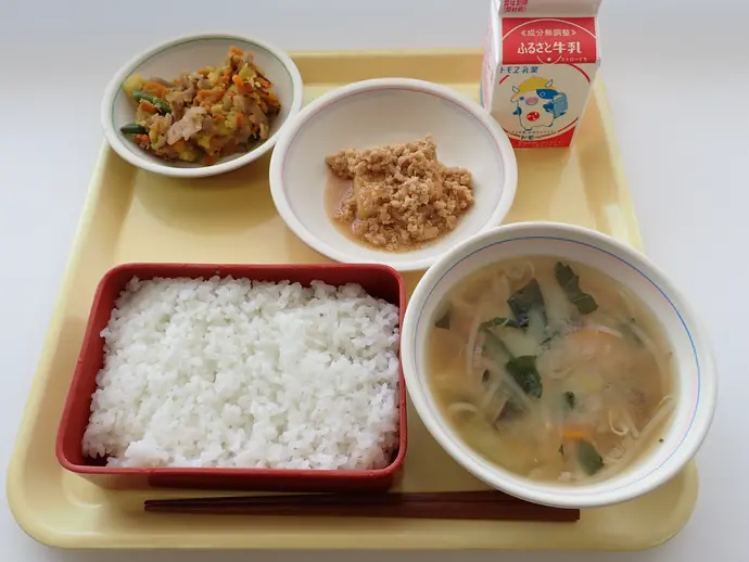 写真:10月2日(水曜)給食