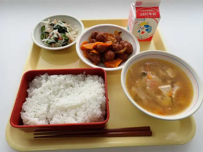 写真:10月1日(火曜)給食