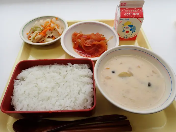 写真:10月8日(火曜)給食