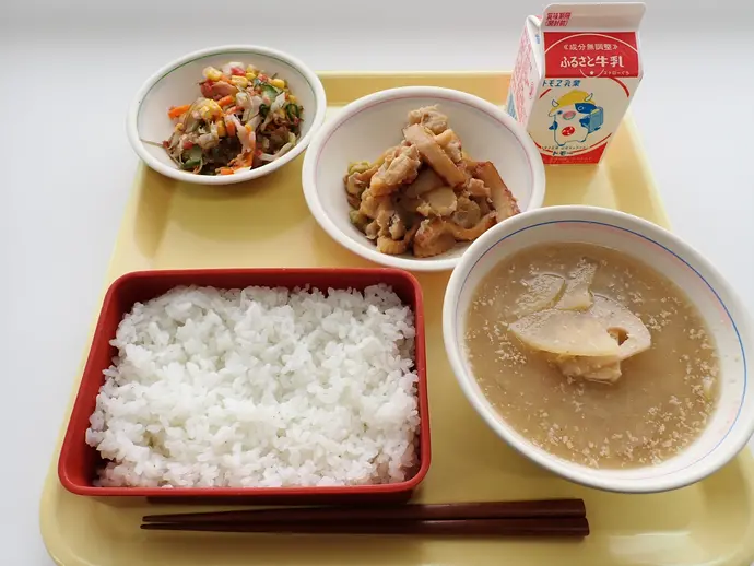写真:10月17日(木曜)給食