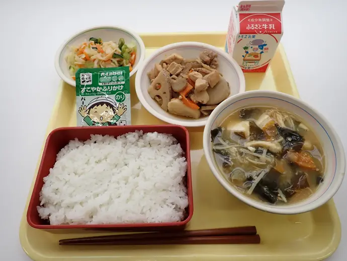 写真:10月8日(火曜)給食