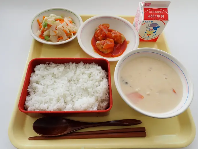 写真:10月15日(火曜)給食