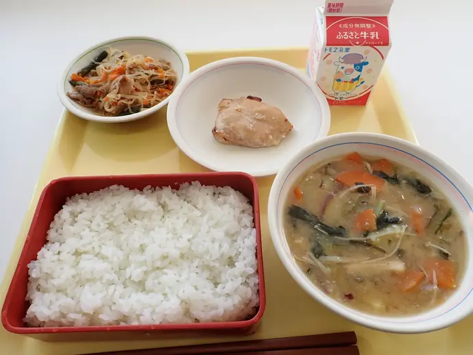 写真:12月3日(火曜)給食
