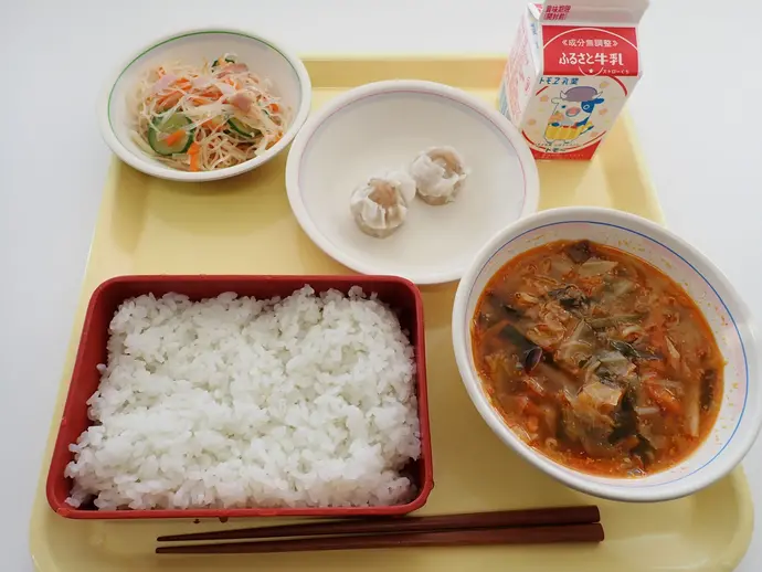 写真:12月10日(火曜)給食
