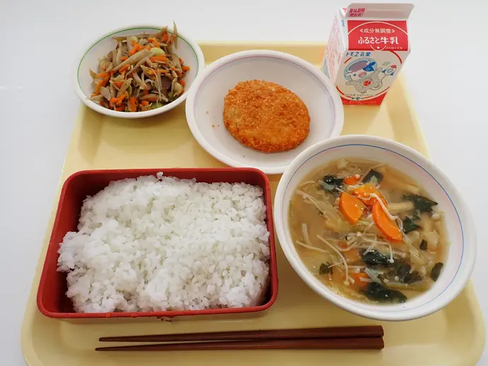 写真:12月10日(火曜)給食