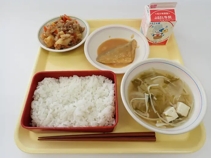 写真:2月6日(木曜)給食