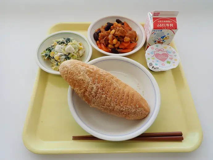 写真:2月13日(木曜)給食