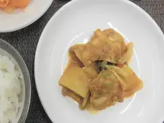 写真:鶏肉と野菜のタンドリー風煮