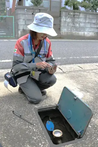検針員の新しい制服の画像