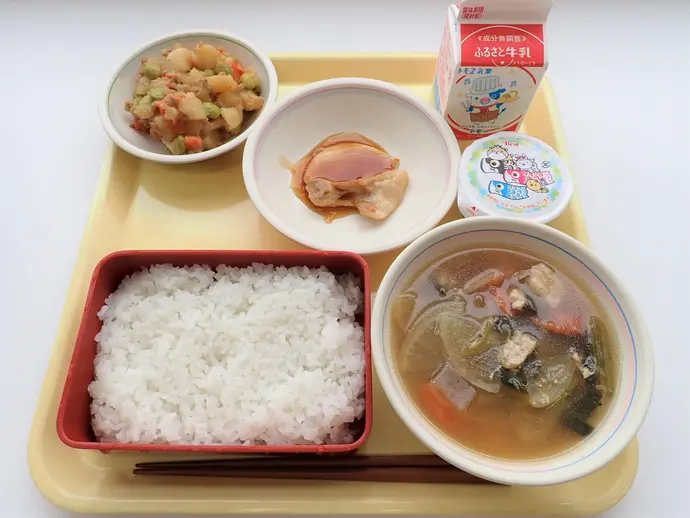 写真:5月2日(金曜)給食
