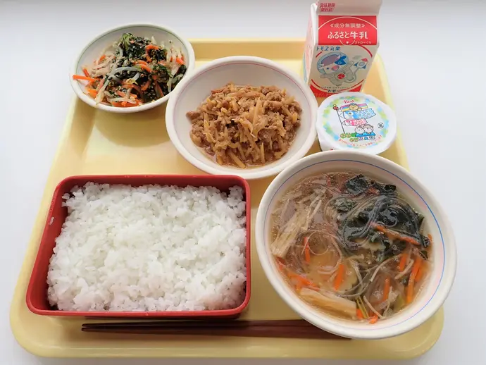 写真:5月2日(金曜)給食