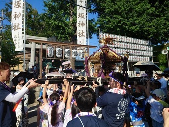 子ども神輿（1）