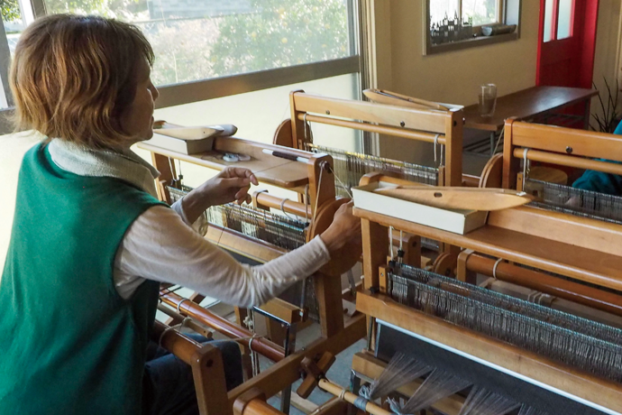 kissa elaa vapaaでの機織り