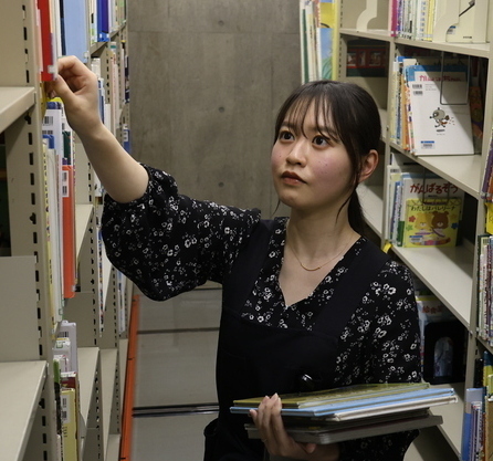 中央図書館職員