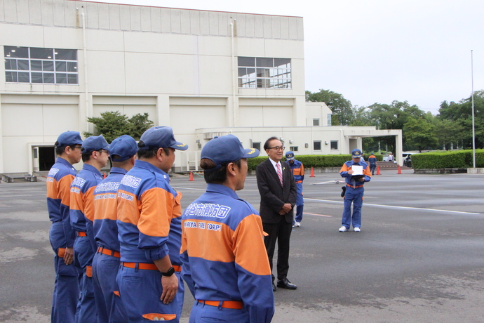 挨拶をする市長