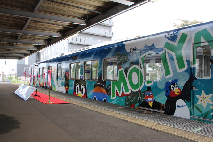 ラッピング車両