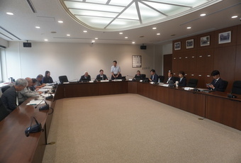 高野地区まちづくり協議会との意見交換会を実施する議員