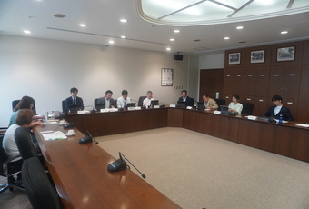 守谷A地区まちづくり協議会との意見交換会をする議員